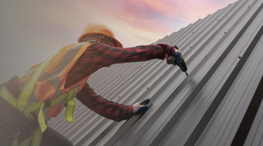 Professional gutter cleaning in Fort Bragg, CA